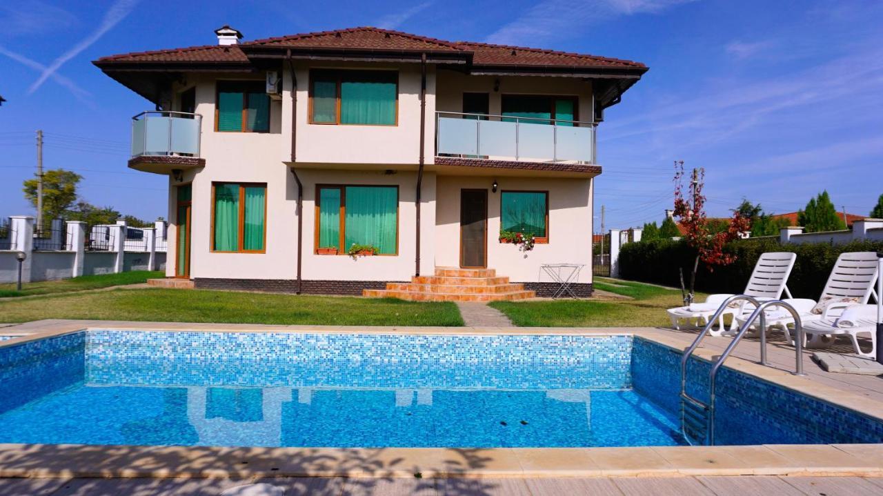 Вила Помело - Family Villa Pomelo Bŭlgarevo Exteriér fotografie